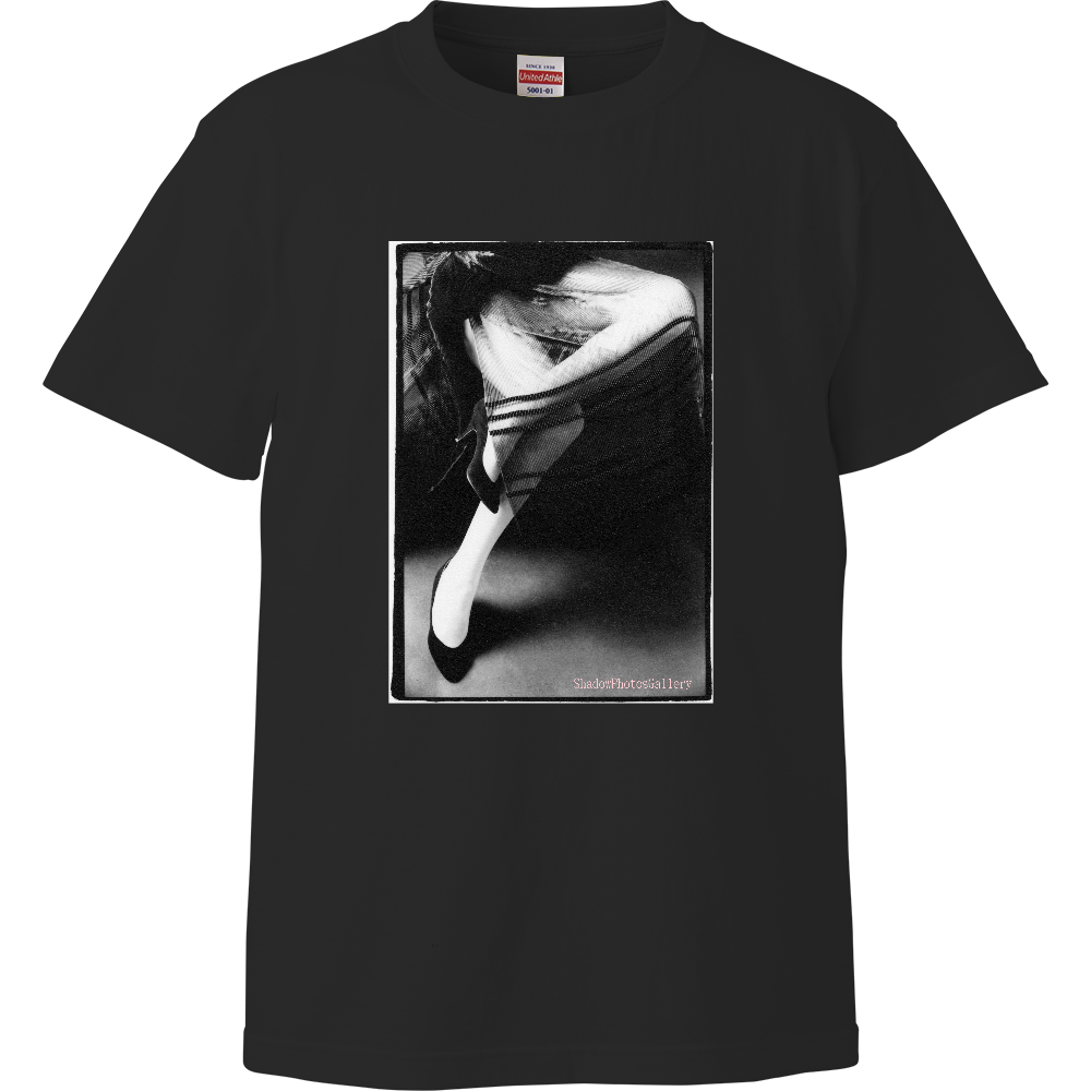 モノクロ写真アートフォト半袖Tシャツ(『女性の身体の一部』シリーズ ...