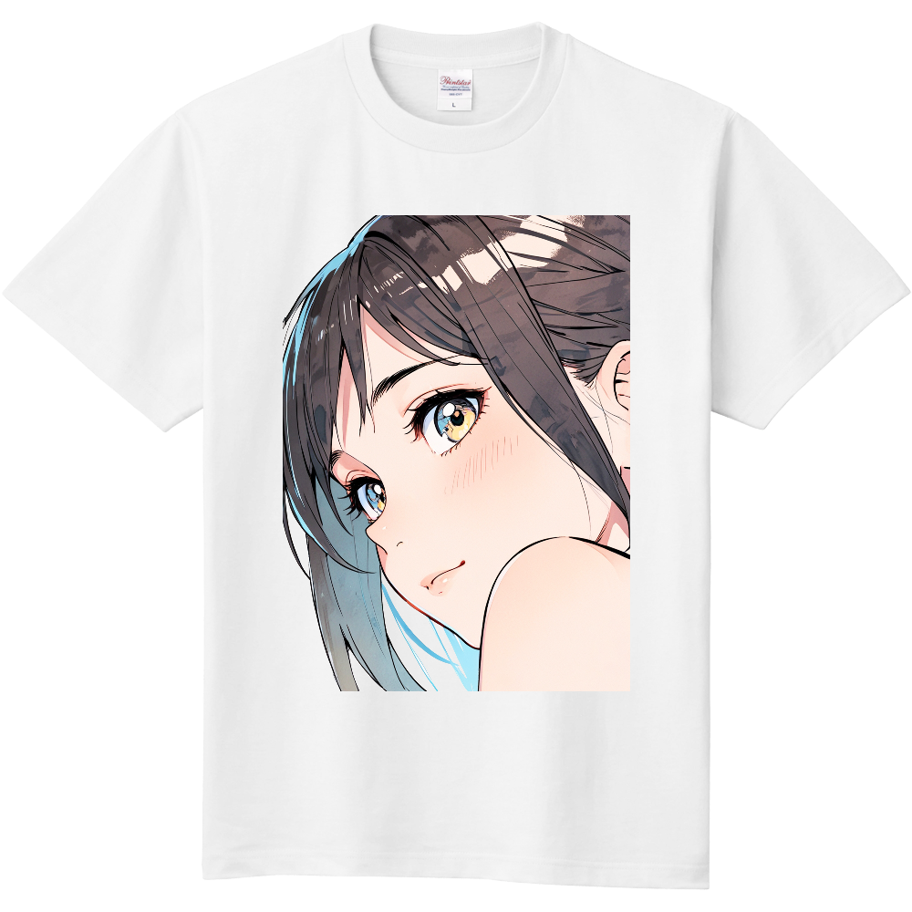 横顔の女性のTシャツ