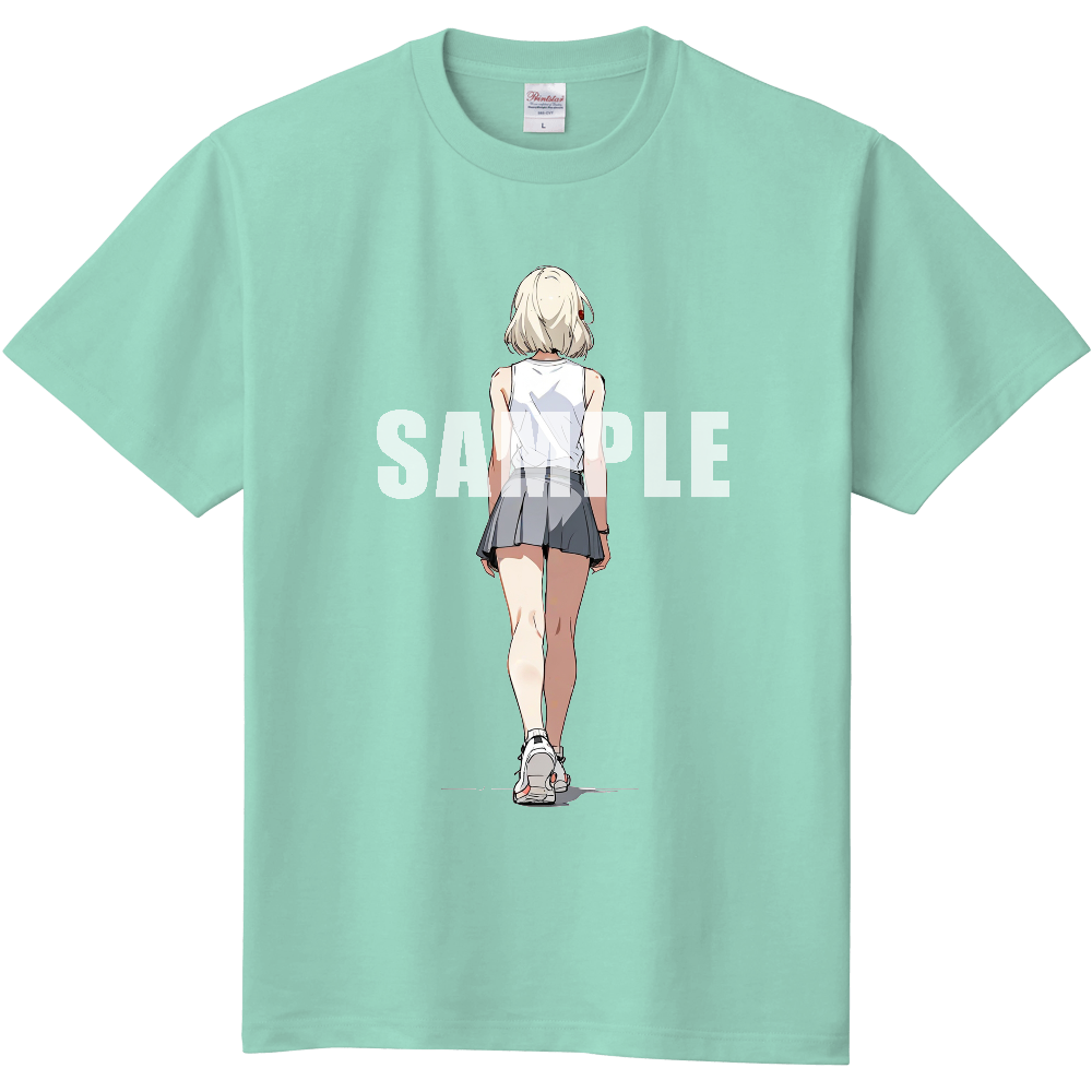 後ろ向きの女性のTシャツ