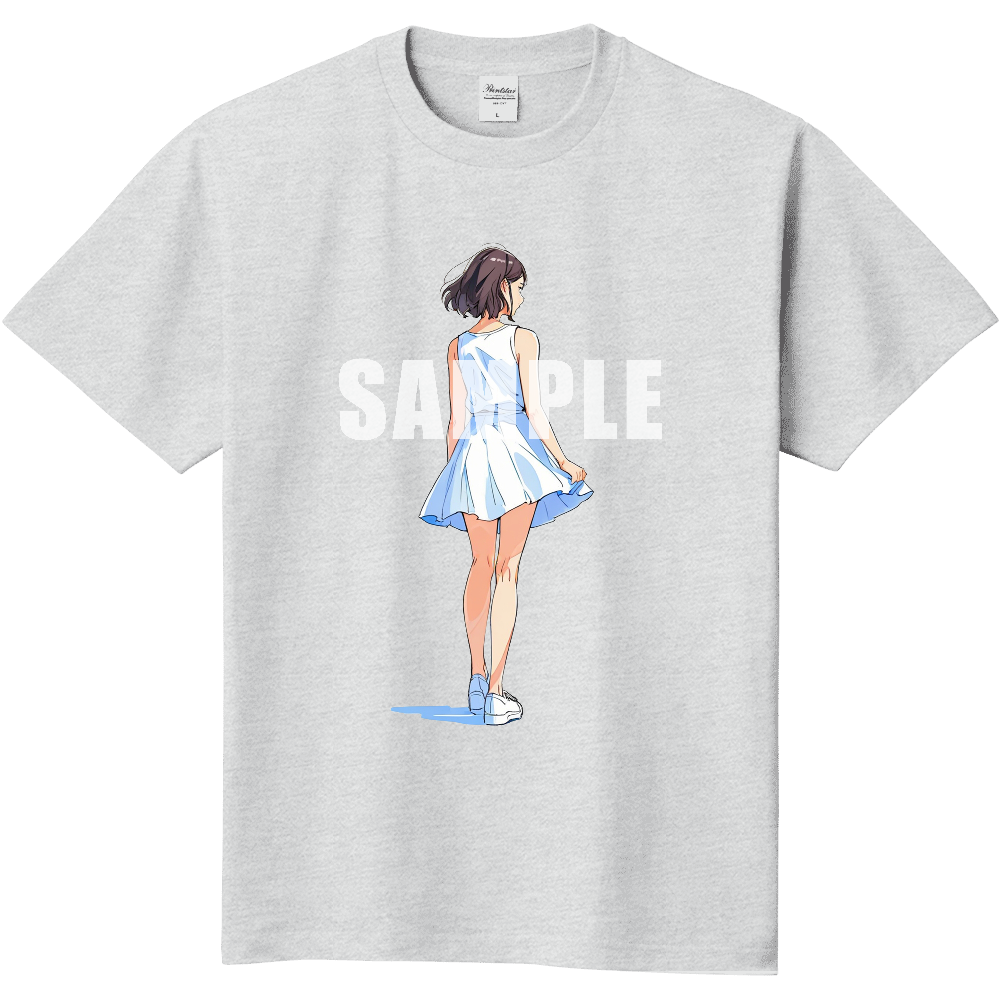 後ろ向きの女性のTシャツ
