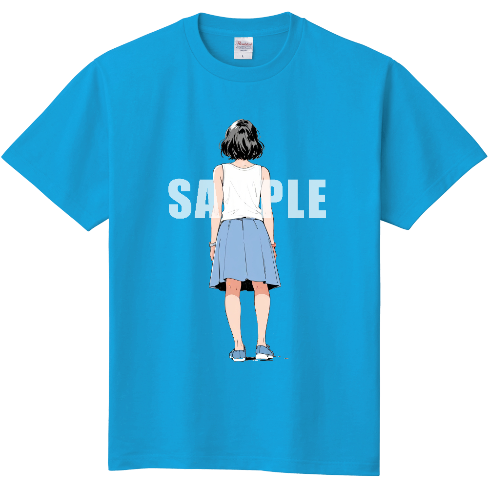 後ろ向きの女性のTシャツ
