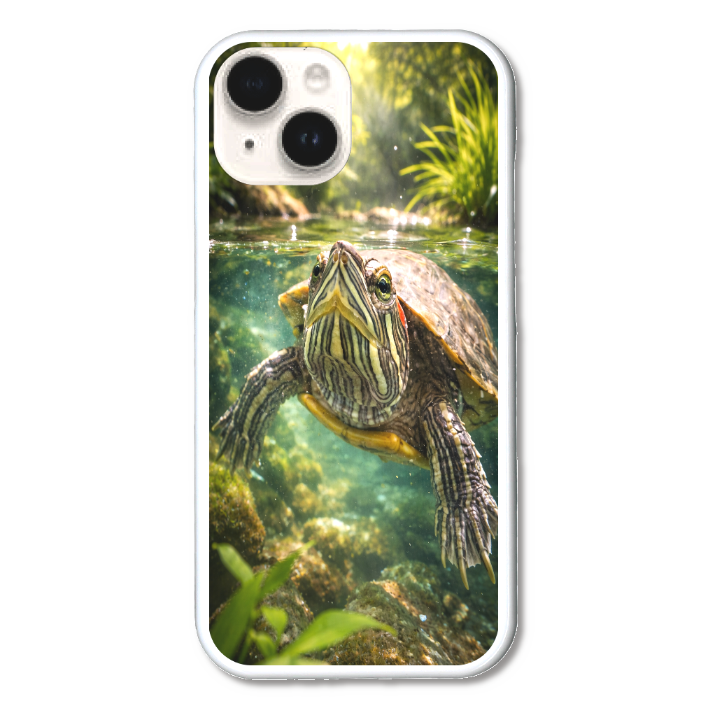 癒しのミドリガメ｜森の清流を泳ぐ スマホケース iPhone15