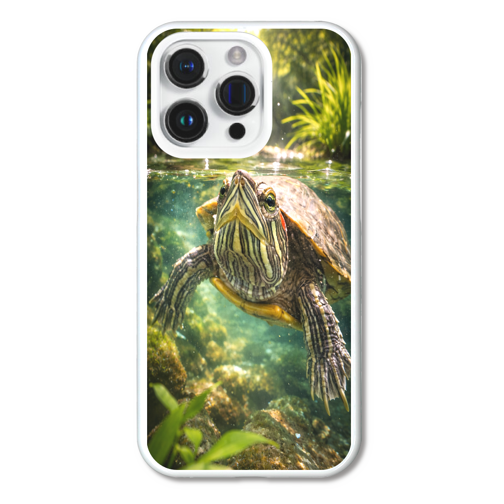 癒しのミドリガメ｜森の清流を泳ぐ スマホケース　iPhone15Pro