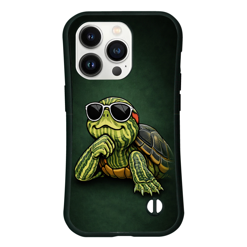 ドン・カメキチ｜ダークグリーン背景 クールスタイル iPhone13Pro