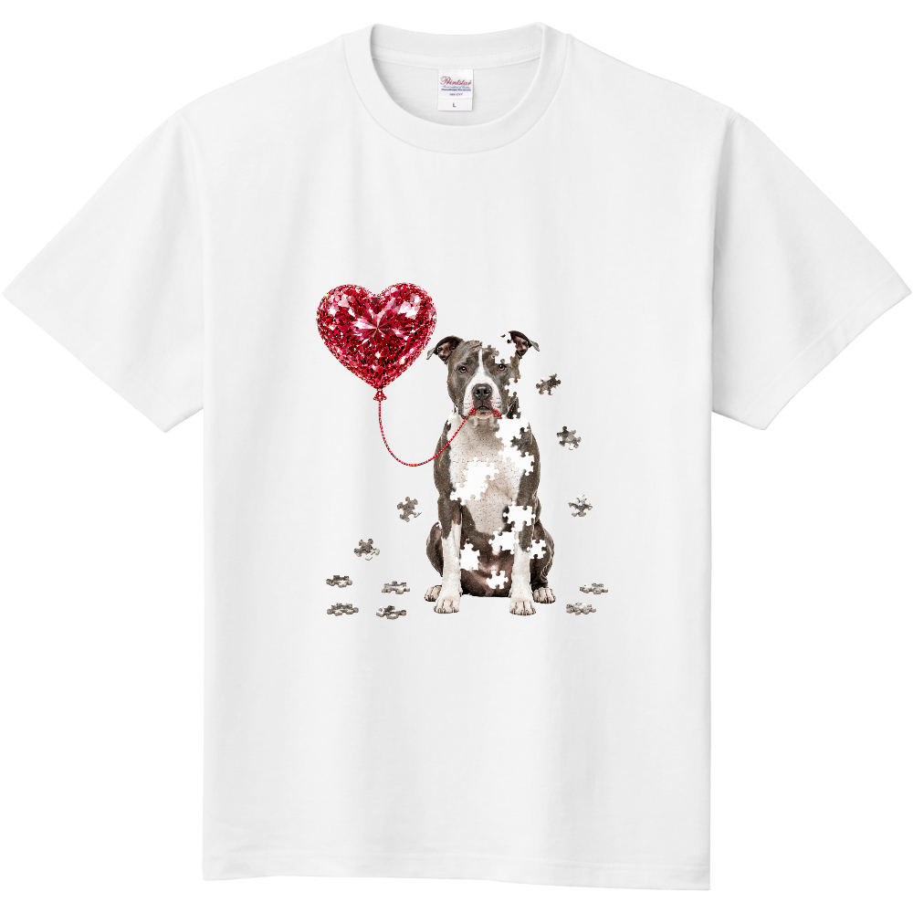 PITBULL HEART GUARDIAN — ピットブル ハートガーディアン — 意味：愛を守る守護者 強さだけではなく、深い愛情と優しさを持つピットブル。 レッドダイヤモンドハートは、強い体の中にある温かい心を表現。