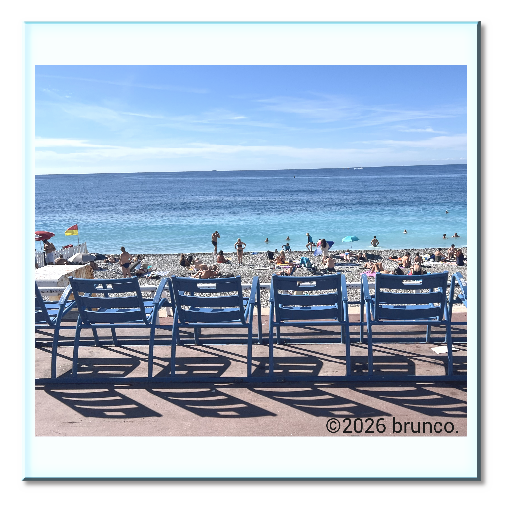 < sTand - 06010 > LA CHAISE BLEUE DE NICE