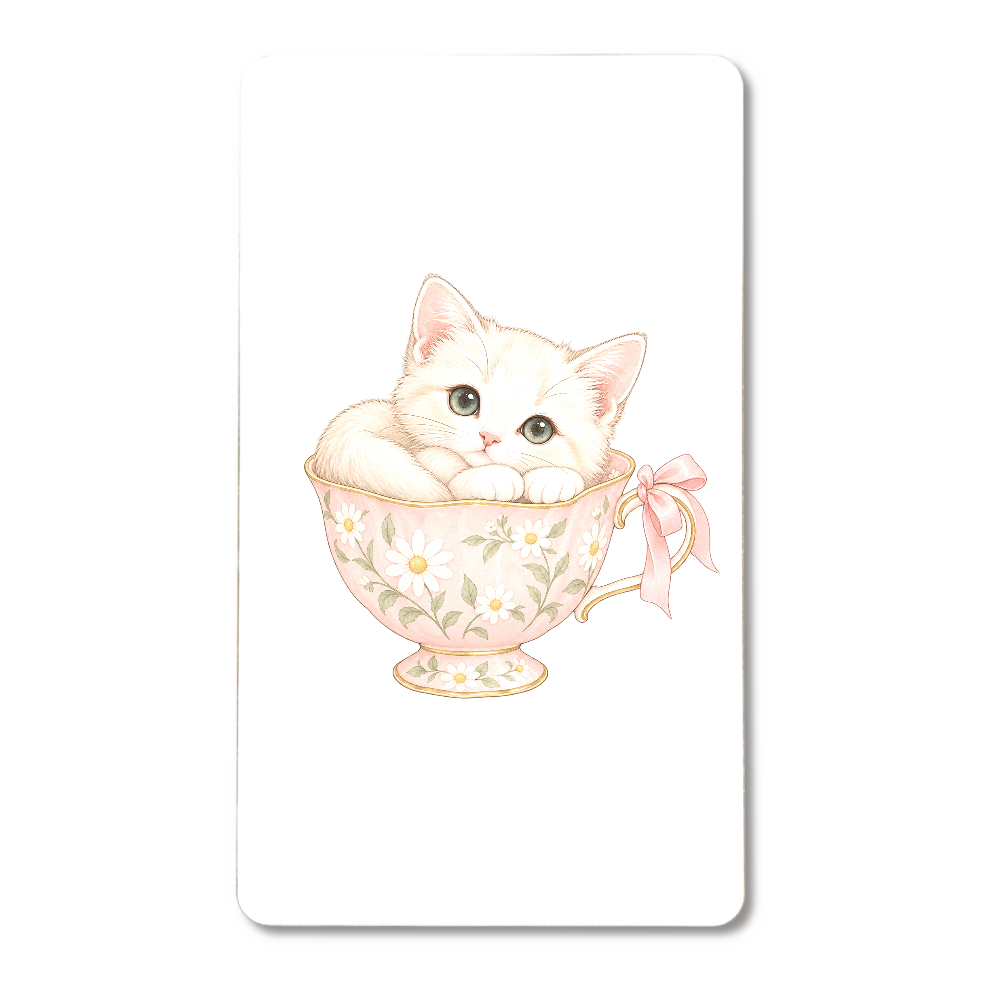 花のカップとこねこ