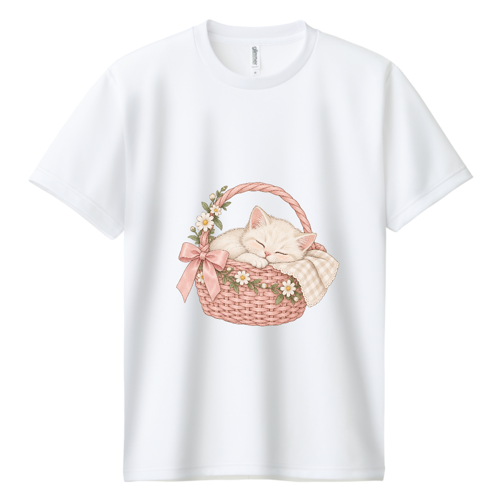 かごでお昼寝こねこ